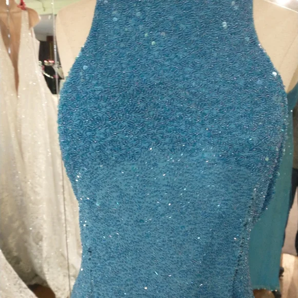 Prom dress - Picture 4 of 6